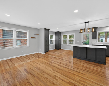 1112 Stonehedge Avenue - Photo Thumbnail 10