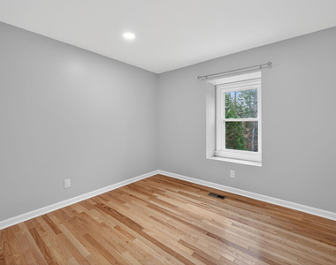 1112 Stonehedge Avenue - Photo Thumbnail 20