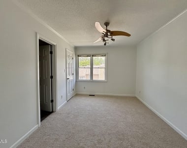 1446 Cimarron Parkway - Photo Thumbnail 10