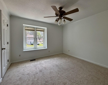 1446 Cimarron Parkway - Photo Thumbnail 8