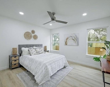 11403 Leander St - Photo Thumbnail 12
