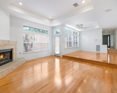 1621 Maggie Mayes St - Photo Thumbnail 12