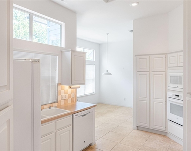 1621 Maggie Mayes St - Photo Thumbnail 10