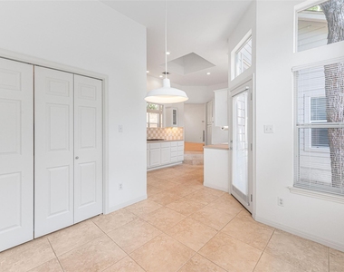 1621 Maggie Mayes St - Photo Thumbnail 17