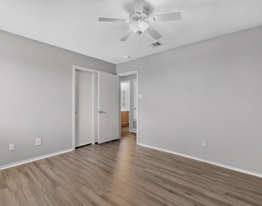 13528 Briarcreek Loop - Photo Thumbnail 29