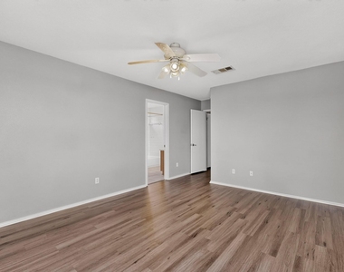 13528 Briarcreek Loop - Photo Thumbnail 17