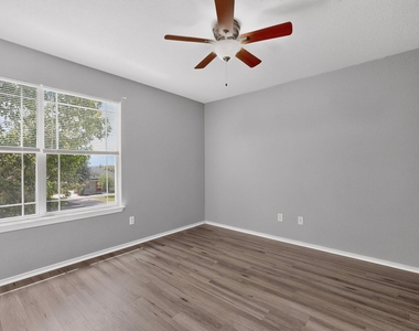 13528 Briarcreek Loop - Photo Thumbnail 31