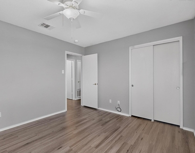 13528 Briarcreek Loop - Photo Thumbnail 23