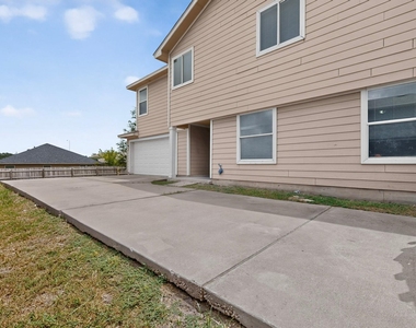 13528 Briarcreek Loop - Photo Thumbnail 37