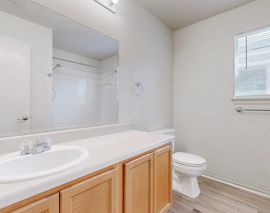 13528 Briarcreek Loop - Photo Thumbnail 24