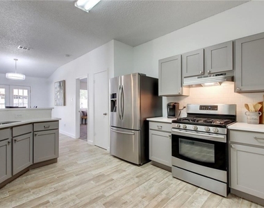 1502 Mayapple St - Photo Thumbnail 9