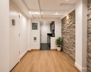 West 53rd Street, New York, NY - Photo Thumbnail 1