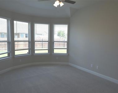 169 Isabella Way - Photo Thumbnail 7