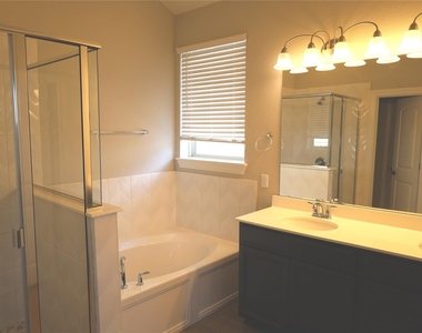 169 Isabella Way - Photo Thumbnail 8
