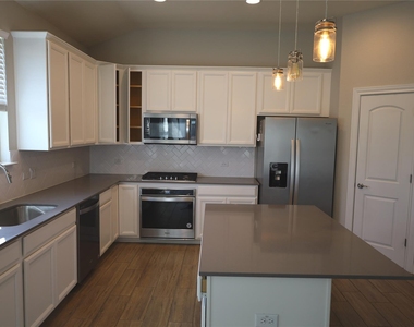 169 Isabella Way - Photo Thumbnail 6