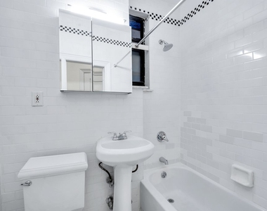 East 74th Street - Photo Thumbnail 4