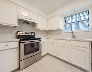 1702 Ireland Dr - Photo Thumbnail 1
