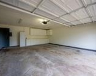 1702 Ireland Dr - Photo Thumbnail 20