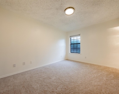 1702 Ireland Dr - Photo Thumbnail 18