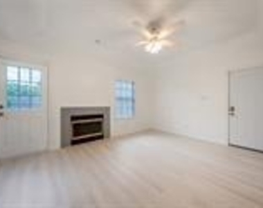 1702 Ireland Dr - Photo Thumbnail 5
