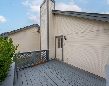 1702 Ireland Dr - Photo Thumbnail 21