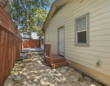 1315 W Anderson Ln - Photo Thumbnail 32