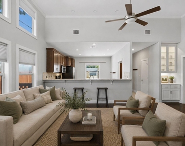 1315 W Anderson Ln - Photo Thumbnail 16