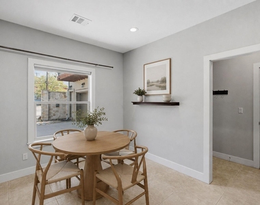 1315 W Anderson Ln - Photo Thumbnail 9