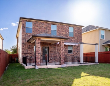 606 Screech Owl Dr - Photo Thumbnail 2