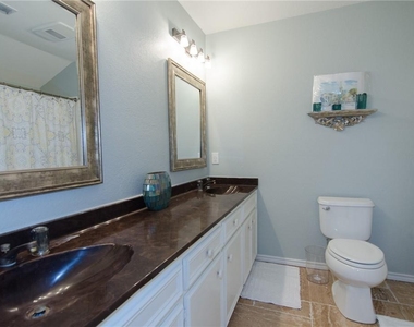 1353 Lost Creek Blvd - Photo Thumbnail 23