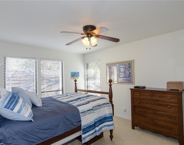 1353 Lost Creek Blvd - Photo Thumbnail 21