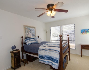 1353 Lost Creek Blvd - Photo Thumbnail 22