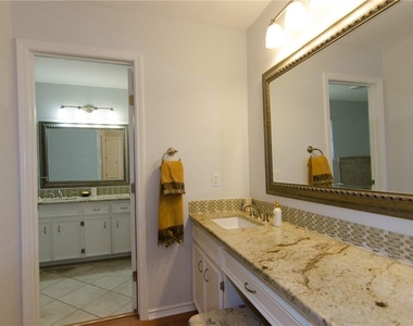 1353 Lost Creek Blvd - Photo Thumbnail 17