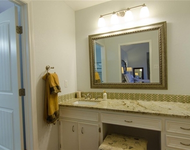 1353 Lost Creek Blvd - Photo Thumbnail 16