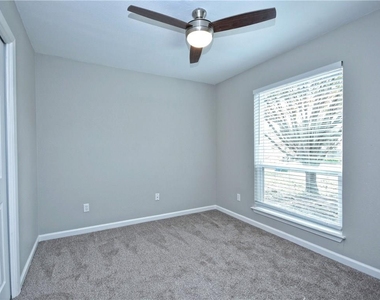 2302 Fuzz Fairway - Photo Thumbnail 19