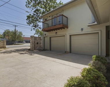 1315 W Anderson Ln - Photo Thumbnail 2