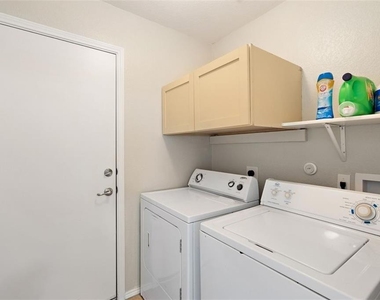 12201 Sky Harbor Dr - Photo Thumbnail 21
