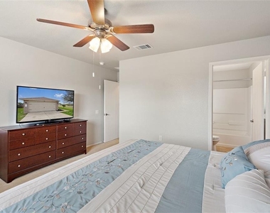 12201 Sky Harbor Dr - Photo Thumbnail 16