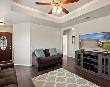 12201 Sky Harbor Dr - Photo Thumbnail 7