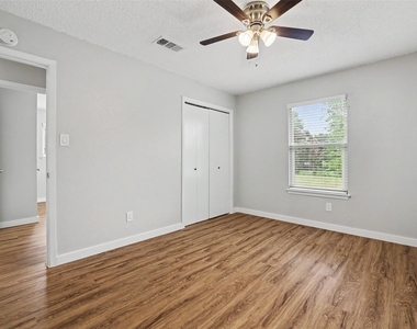 802 Ranch Rd - Photo Thumbnail 10