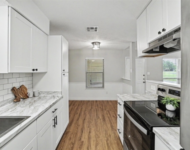 802 Ranch Rd - Photo Thumbnail 1