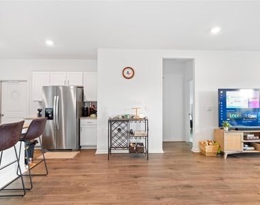 143 Santa Rosa Ln - Photo Thumbnail 8