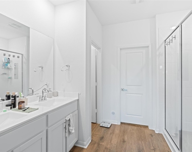 143 Santa Rosa Ln - Photo Thumbnail 16