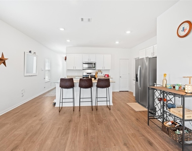 143 Santa Rosa Ln - Photo Thumbnail 10