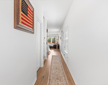 143 Santa Rosa Ln - Photo Thumbnail 3