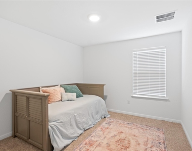 143 Santa Rosa Ln - Photo Thumbnail 23