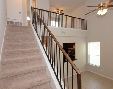360 Purple Martin Ave - Photo Thumbnail 17