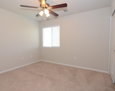 360 Purple Martin Ave - Photo Thumbnail 22