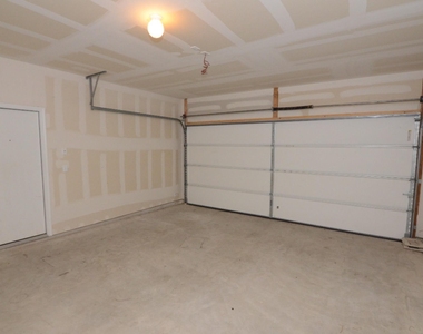 360 Purple Martin Ave - Photo Thumbnail 26