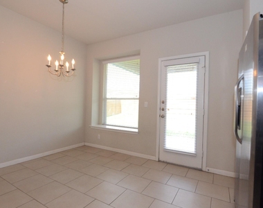 360 Purple Martin Ave - Photo Thumbnail 10